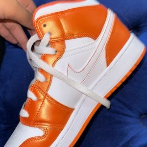 Air Jordan 1 Mid SE